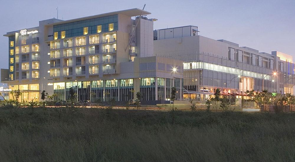 Hotel Santika Bsd City-Серпонг Екстериор снимка