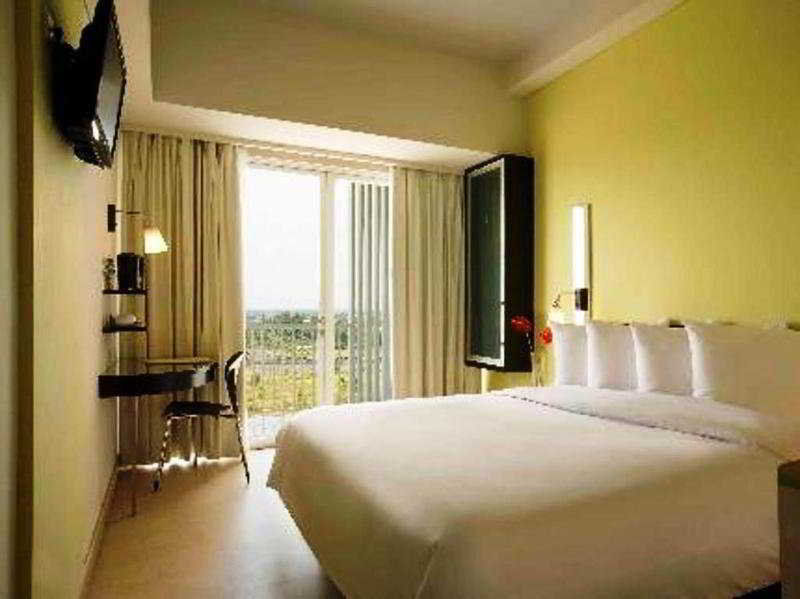 Hotel Santika Bsd City-Серпонг Екстериор снимка