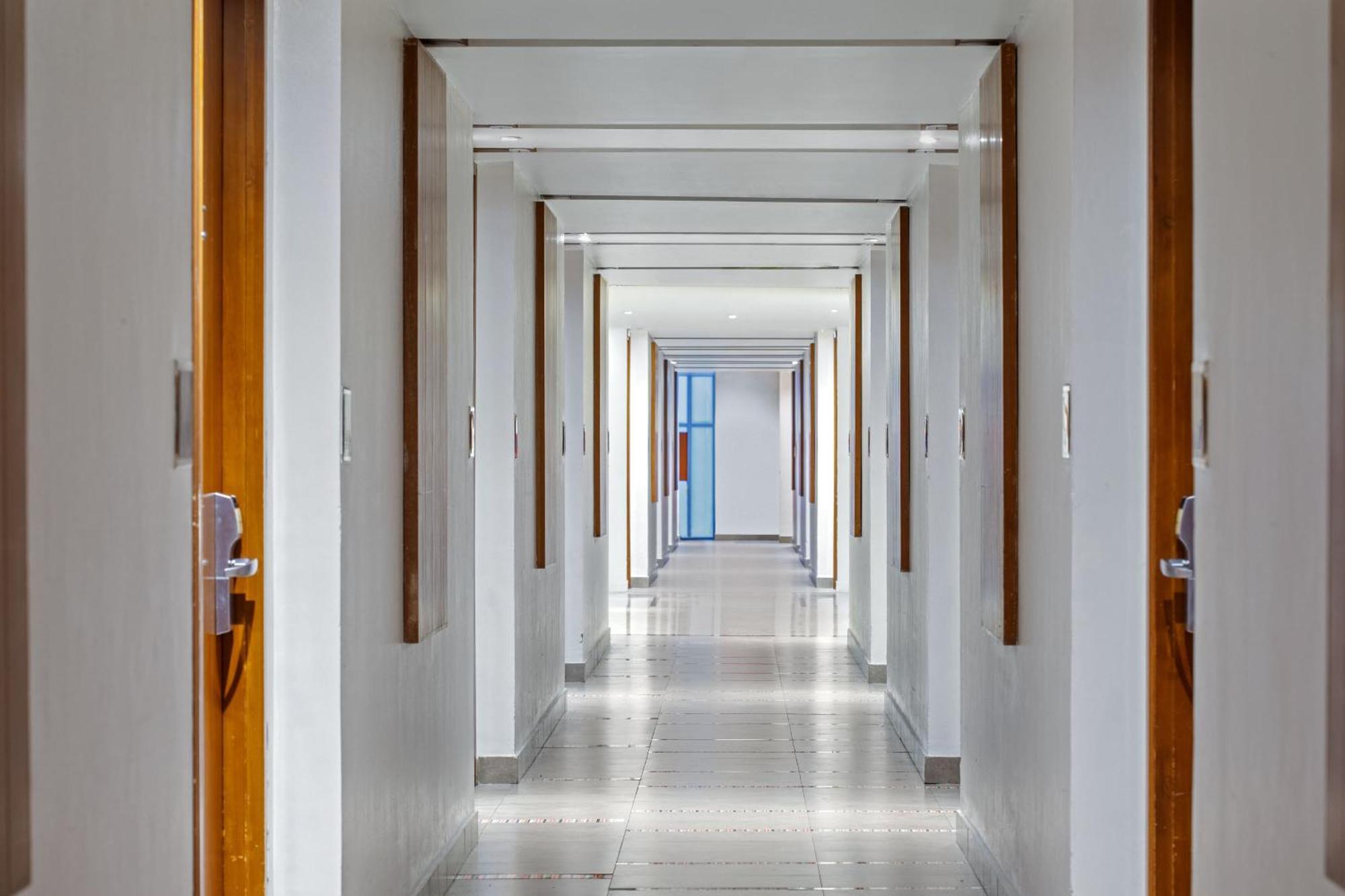 Hotel Santika Bsd City-Серпонг Екстериор снимка